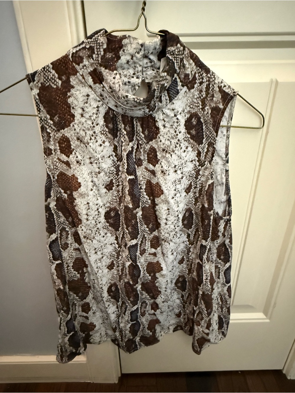 Emproved Sleeveless Mock Neck Snake Print Top - Brown/White